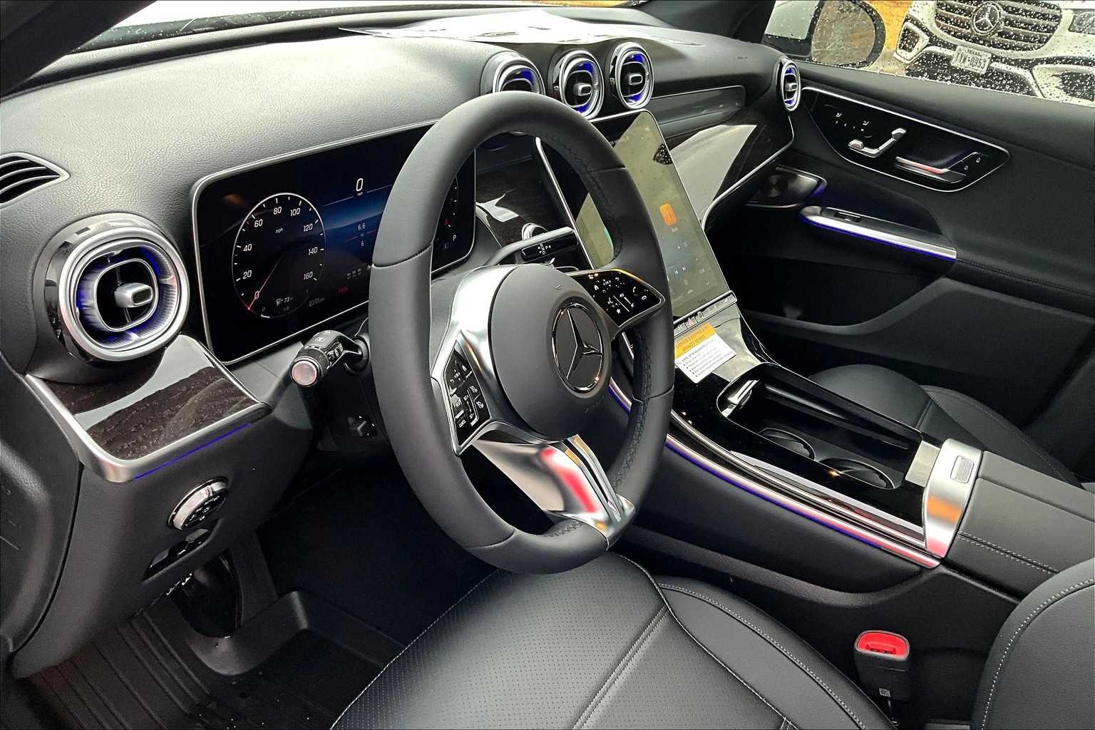 New 2026 Polar White Mercedes-Benz GLC 300 image 8