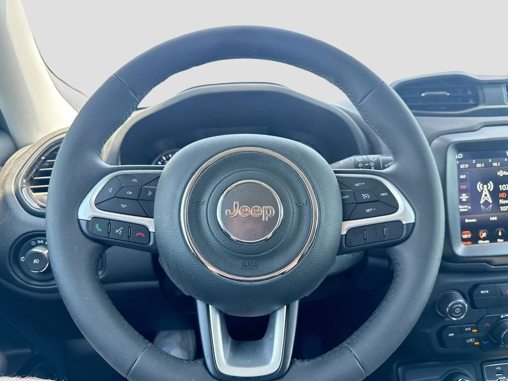 Used 2023 Gray Jeep Altitude image 14