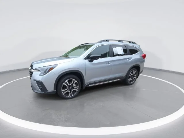 Used 2025 Silver Subaru Limited image 4