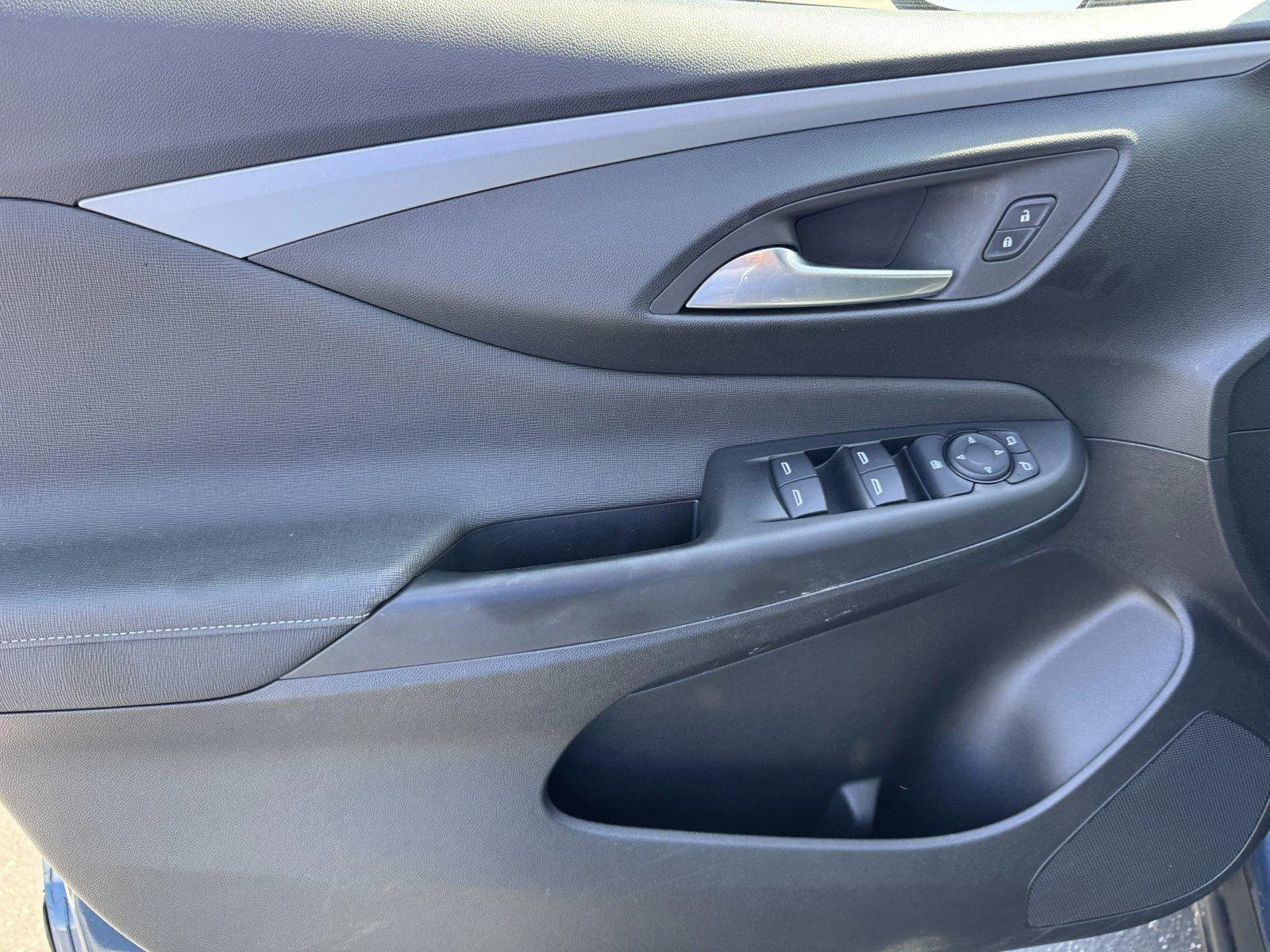 New 2026 Ocean Blue Metallic Buick Preferred image 14