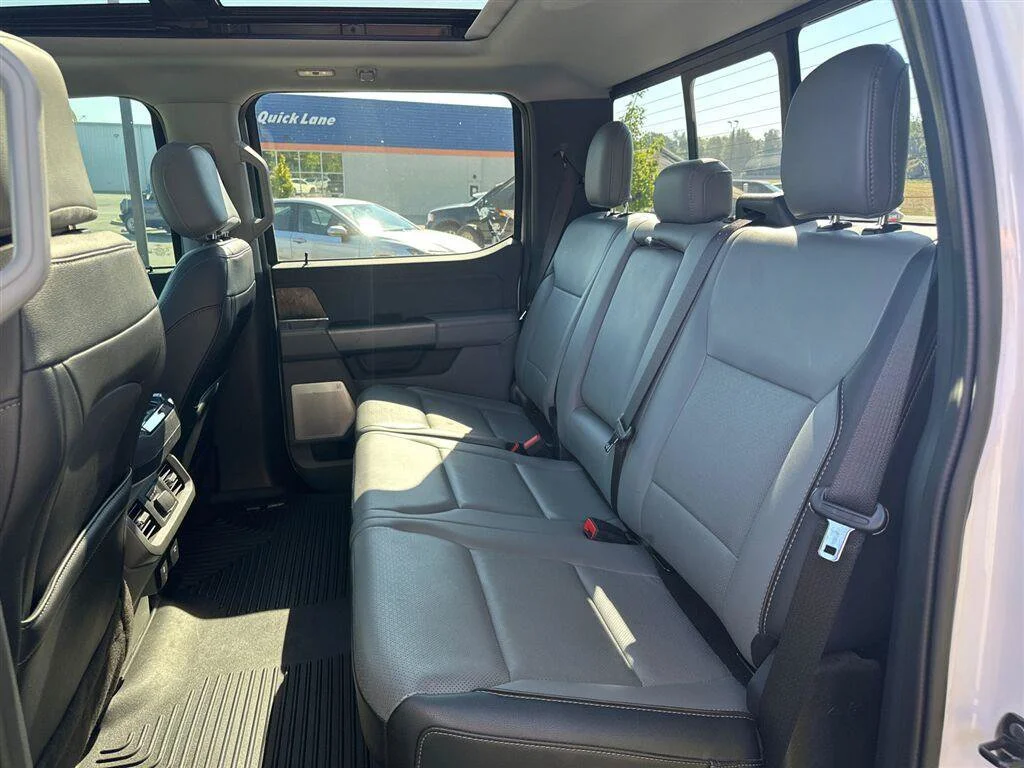 Used 2021 White Ford Lariat image 6