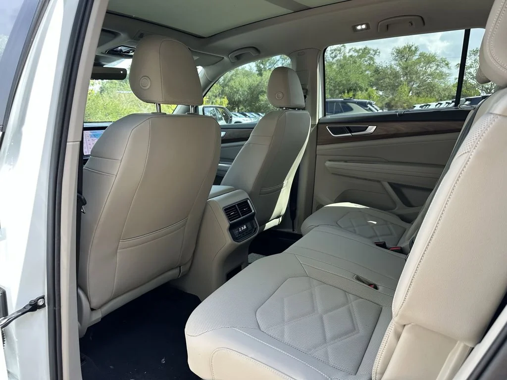 New 2026 White/off-white Volkswagen 2.0T SE w/Technology image 14