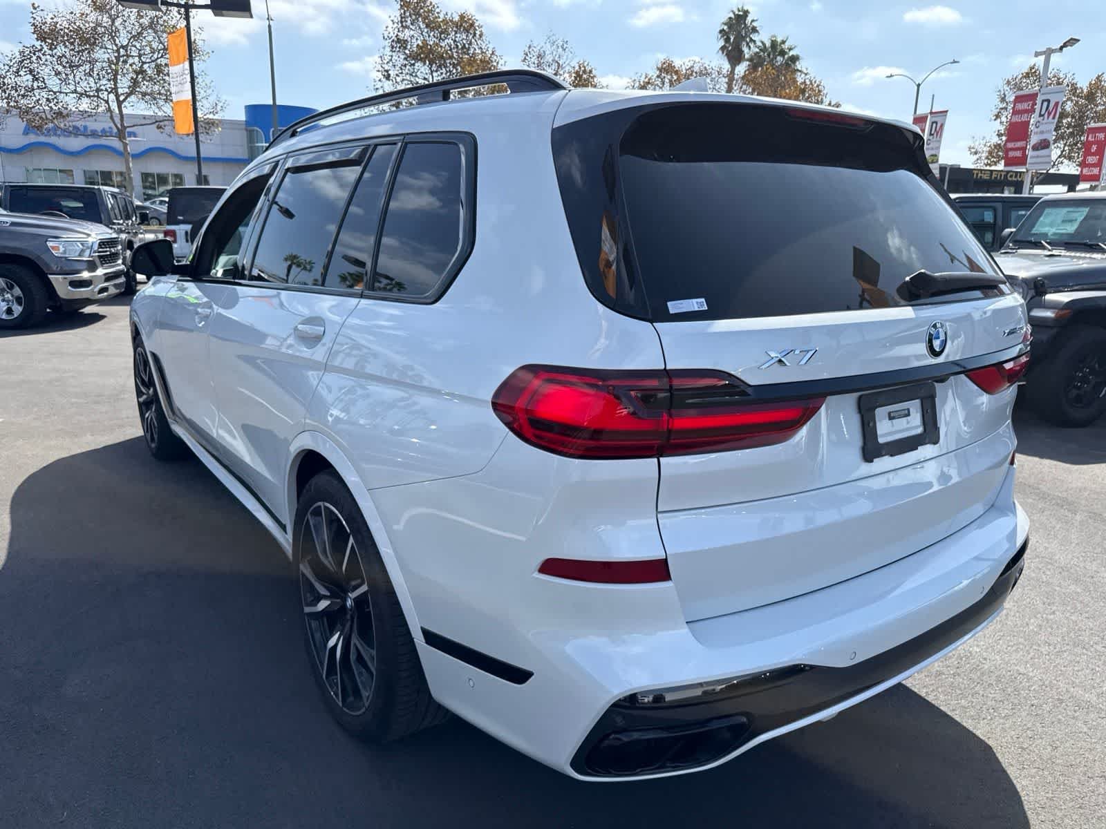 Used 2019 Mineral White Metallic BMW xDrive50i image 18