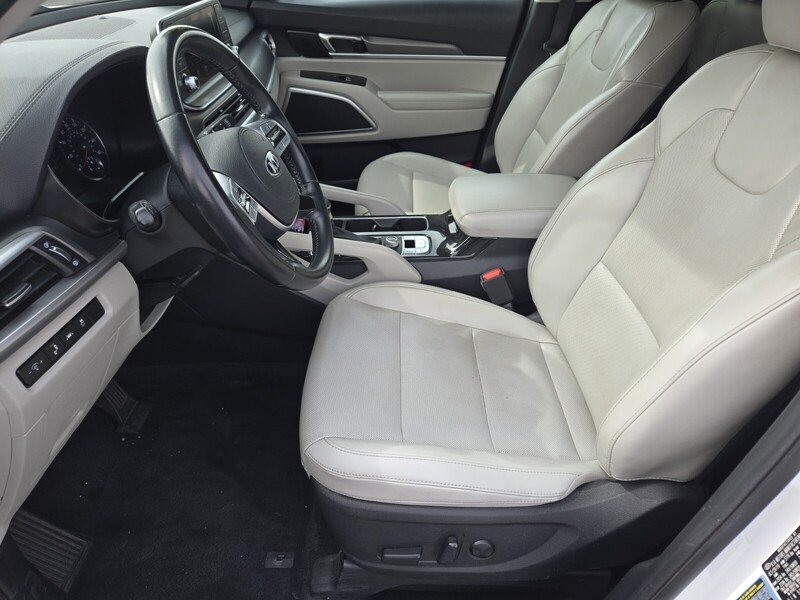 Certified Used 2020 White Kia S image 11