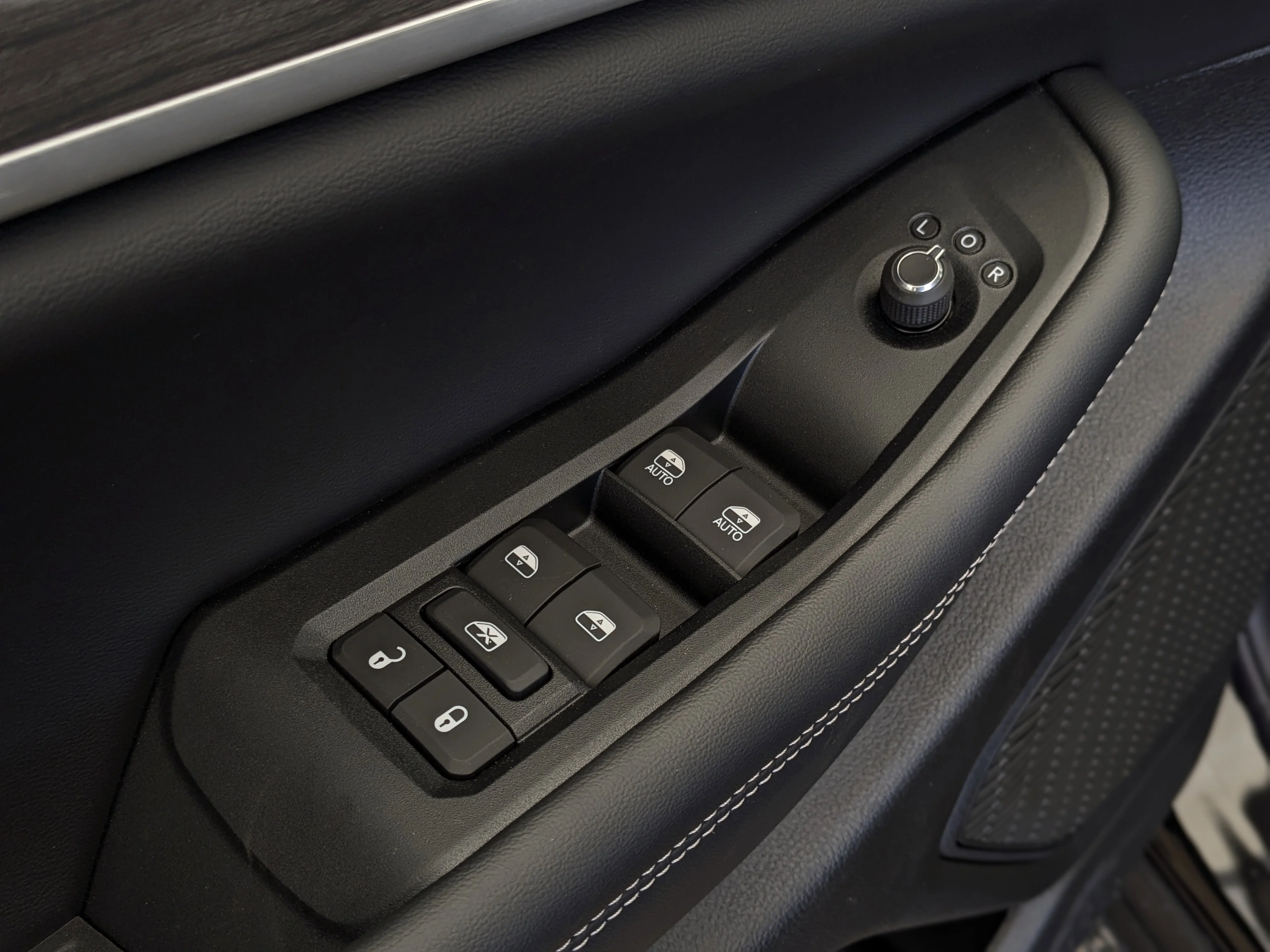New 2026 Black Jeep Altitude - - Altitude Appearance Pkg - Power Sunroof - 2.0L I4 Turbo & More image 13
