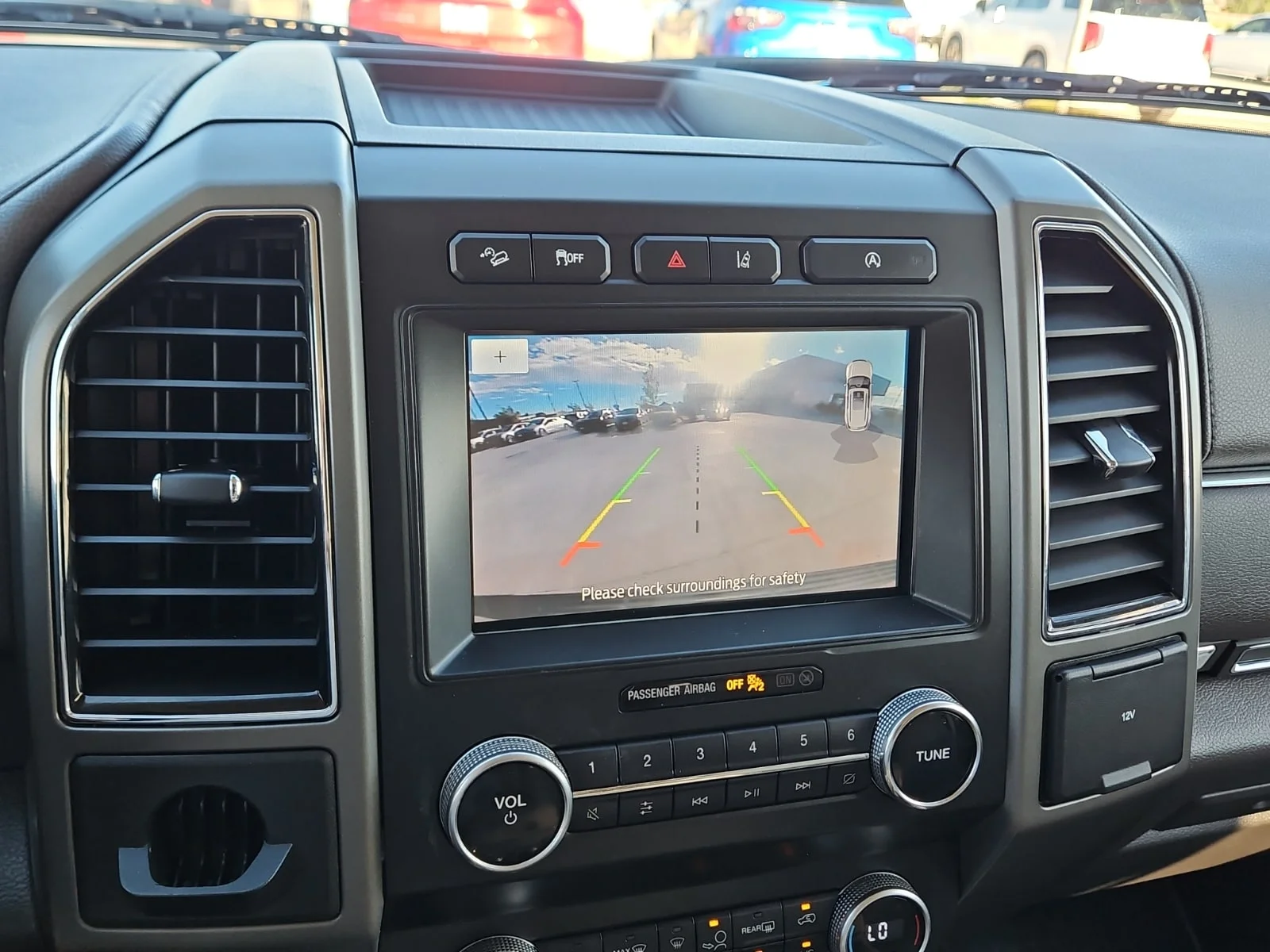 Used 2020 Magnetic Metallic - J7 Ford XLT MAX image 17