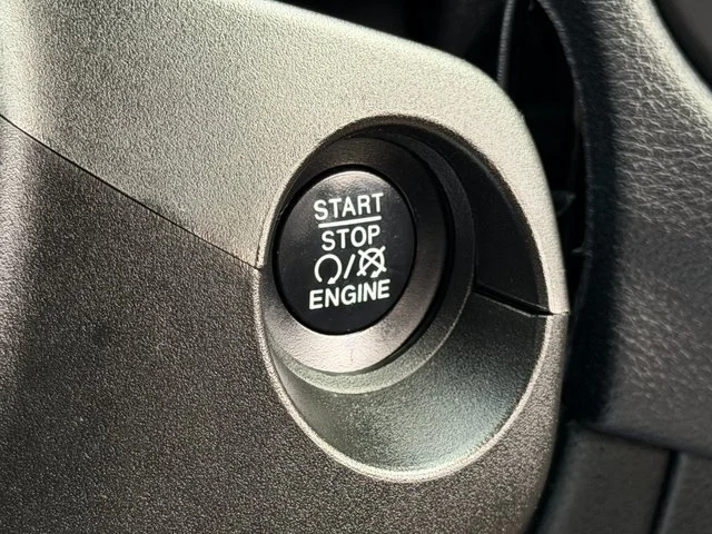 Used 2017 Diamond Black Jeep  image 31