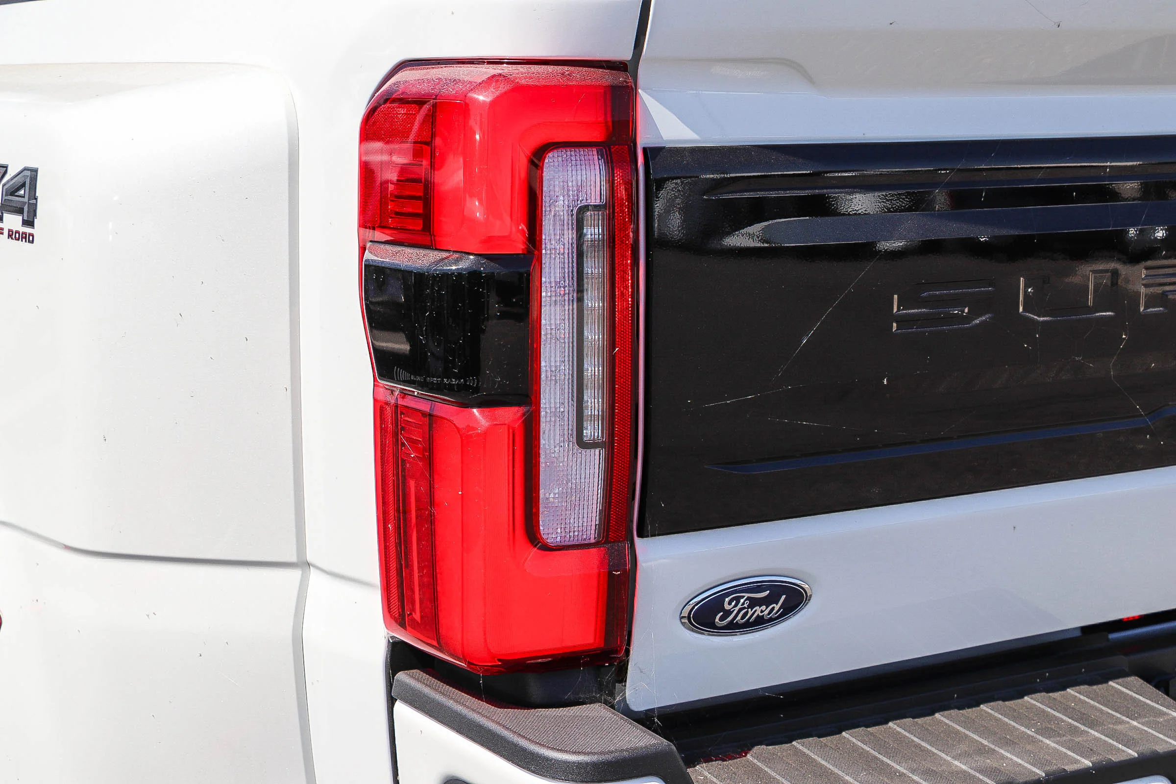 New 2026 Star White Metallic Tri-Coat Ford F-350® Platinum® image 9