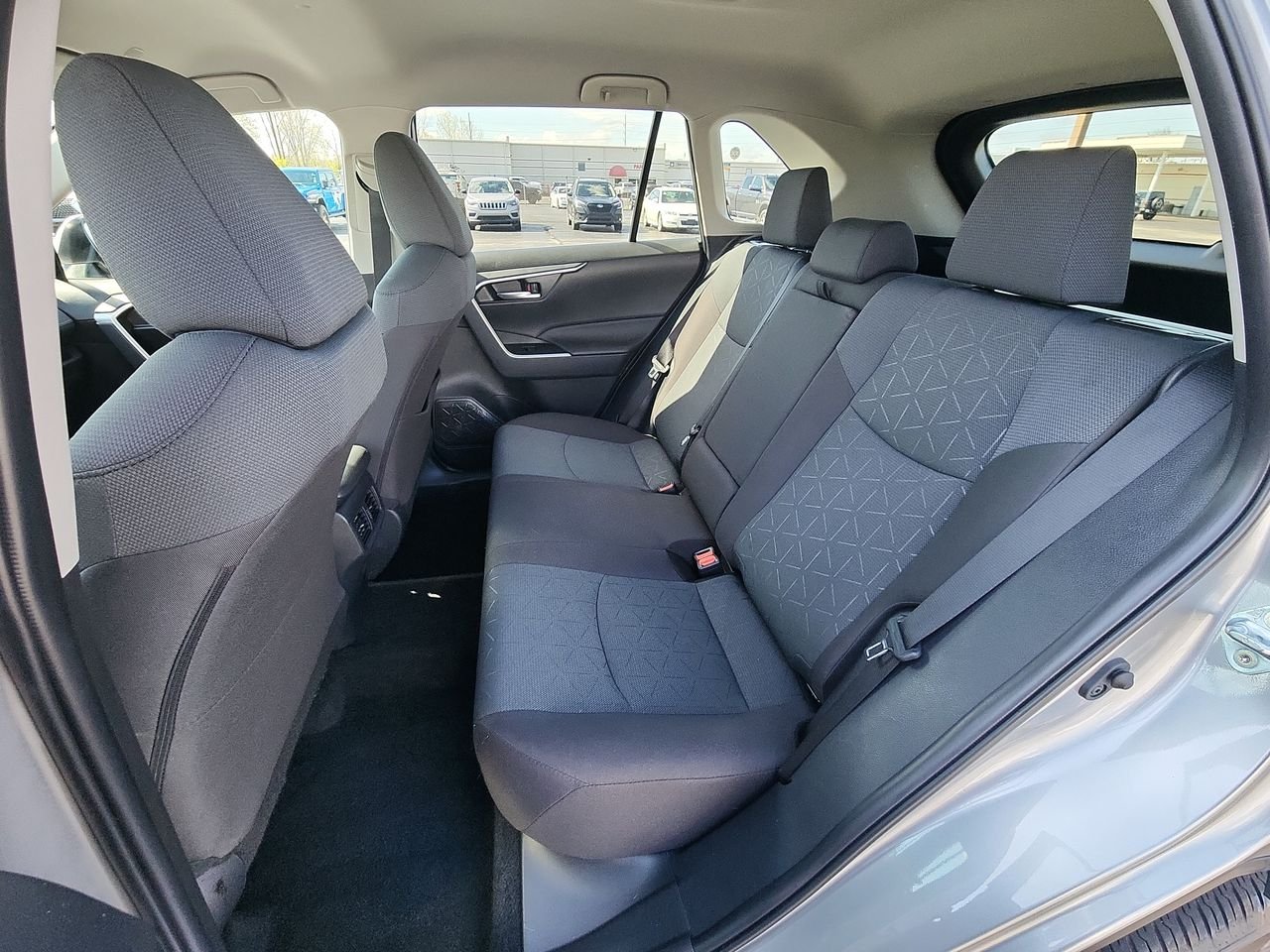 Used 2025 Silver Sky Metallic Toyota XLE image 21