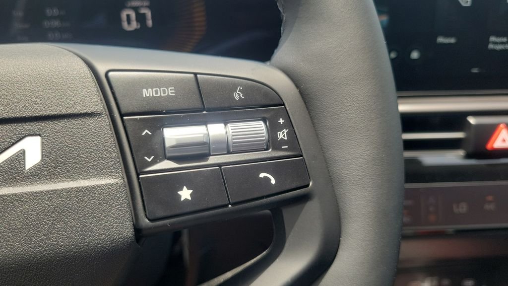 New 2026 Glacial White Pearl Kia EX image 21