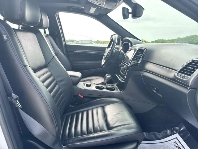 Certified Used 2021 White Jeep Limited X image 25