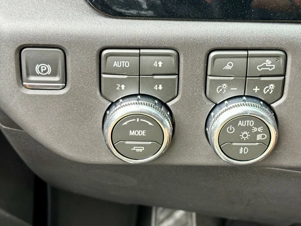 2026 GMC Sierra 1500 SLT - Photo 38