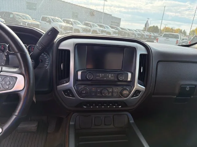 Used 2018 WHITE FROST TRICOAT GMC SLT image 21