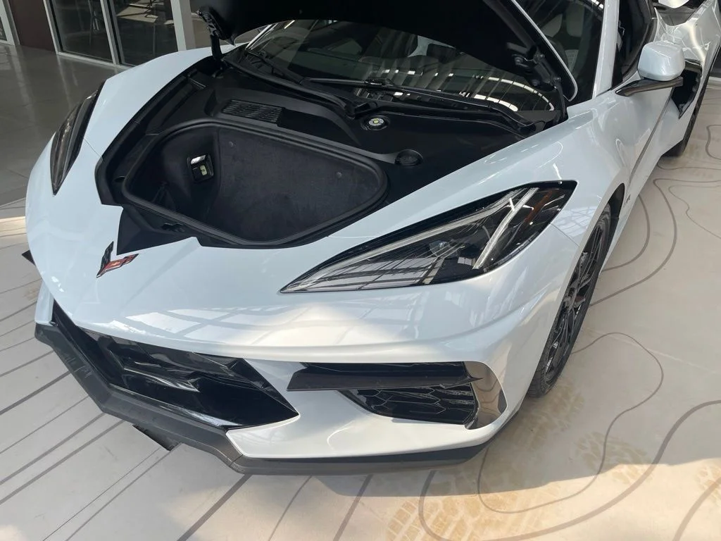 Used 2023 White Chevrolet Stingray image 19