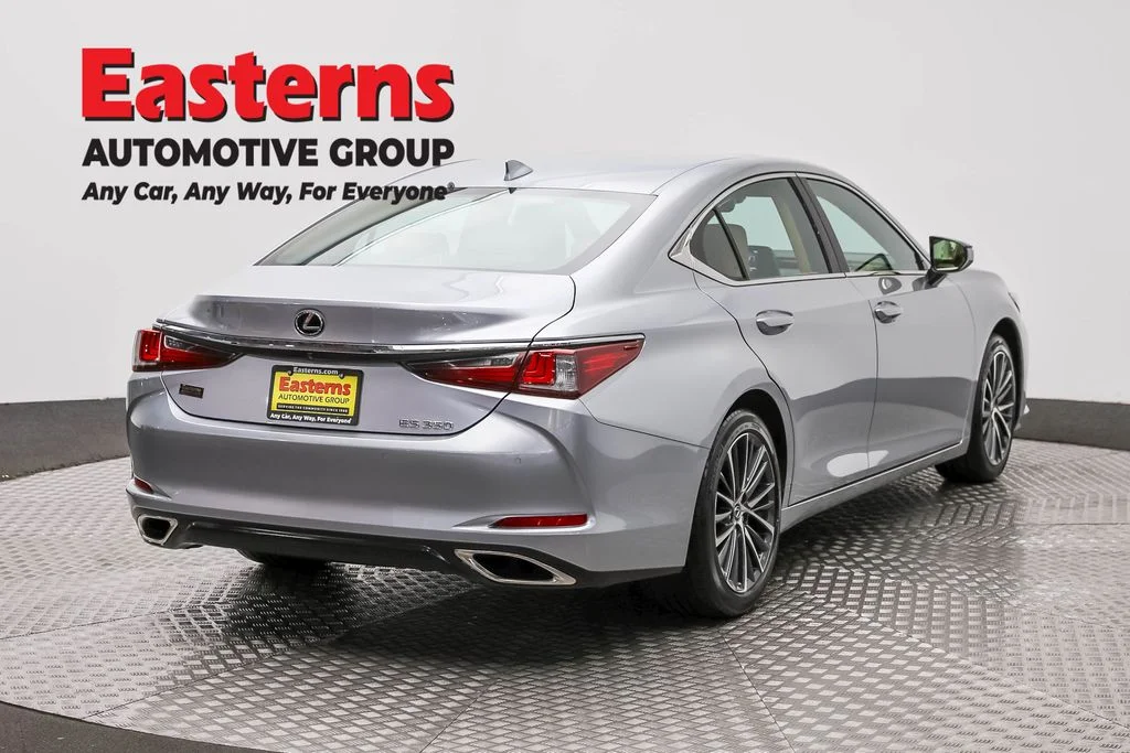 Used 2022 Silver Lexus 350 image 5