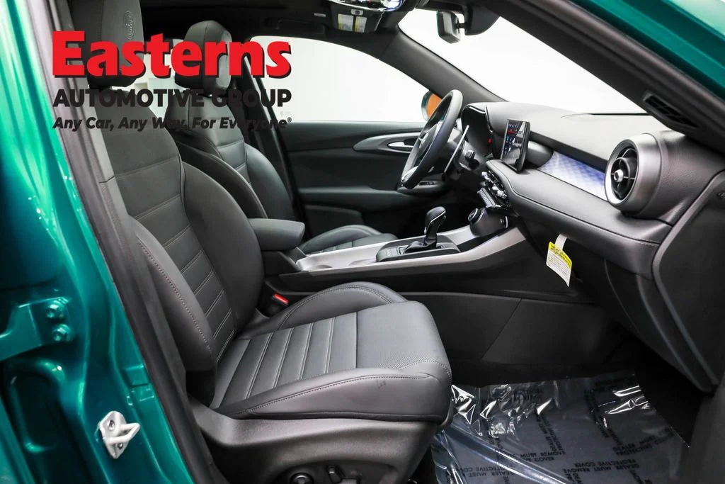 Used 2024 Green Alfa Romeo Veloce image 24