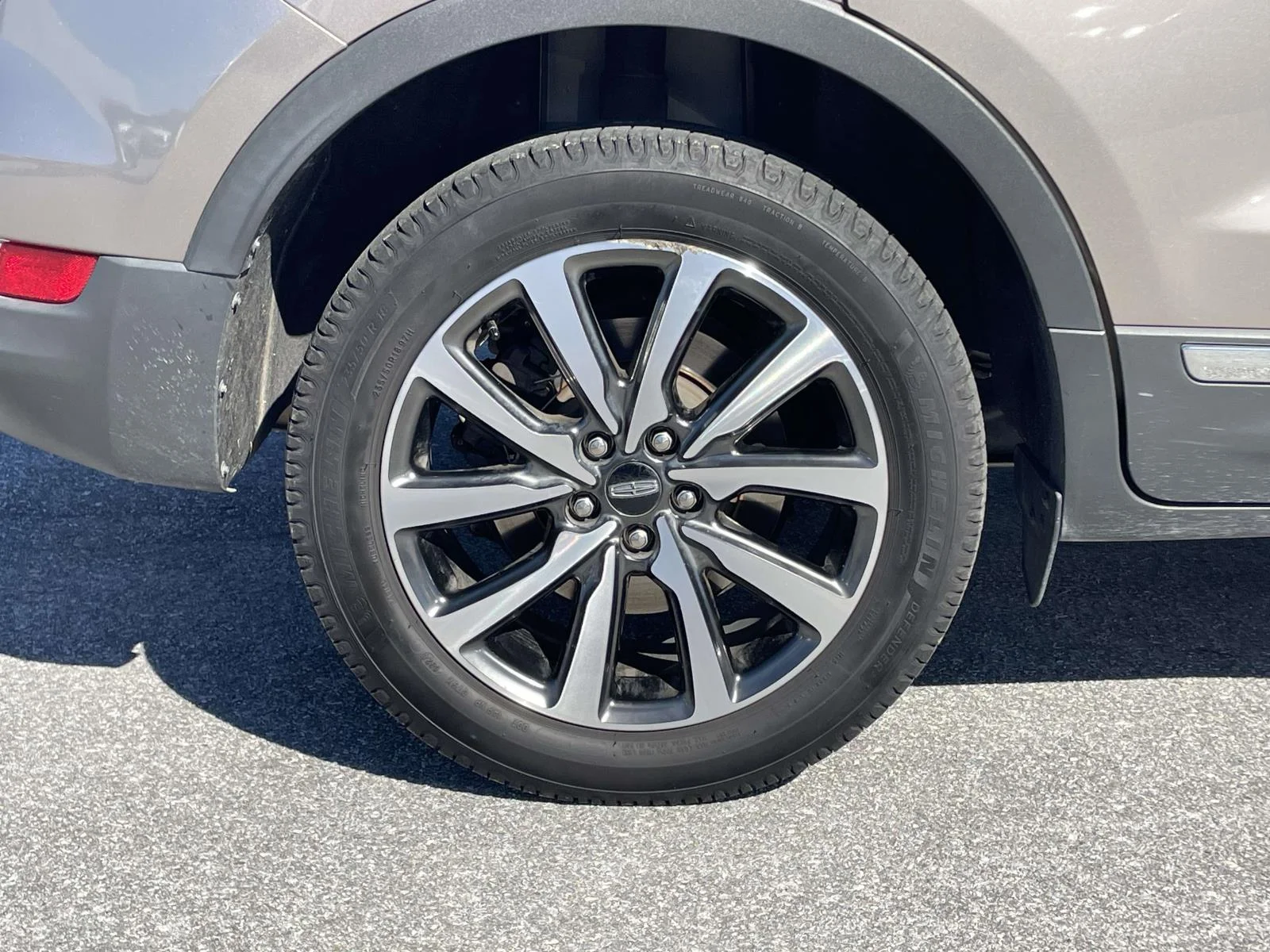 Used 2019 Iced Mocha Metallic Lincoln Reserve image 30