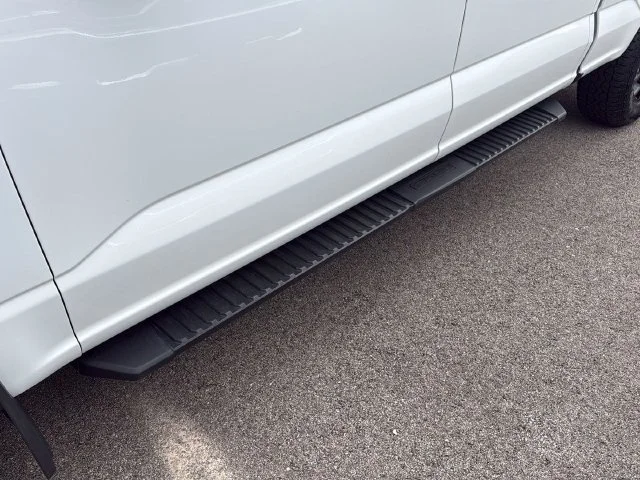 Used 2022 White Ford  image 22
