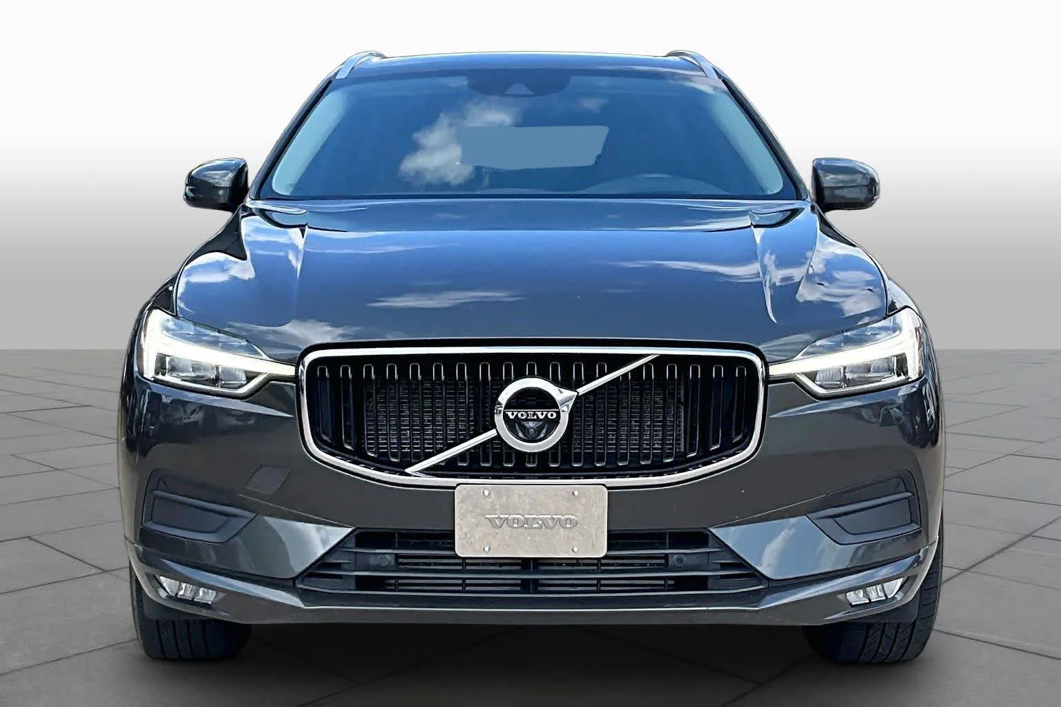 Pre-Owned 2020 Volvo XC60 Momentum