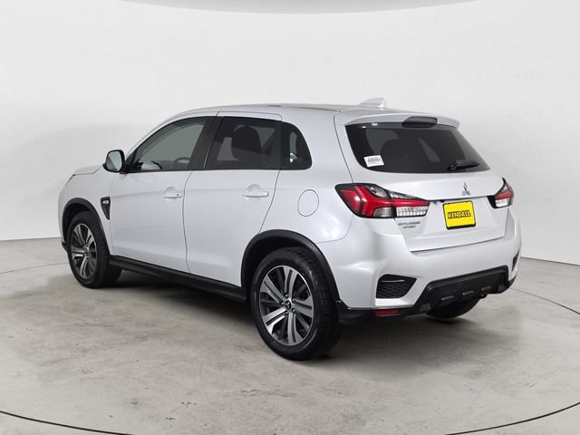 Used 2024  Mitsubishi 2.0 ES image 7