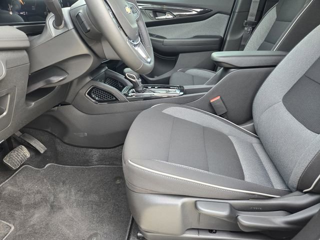 New 2026 Summit White Chevrolet LT image 9