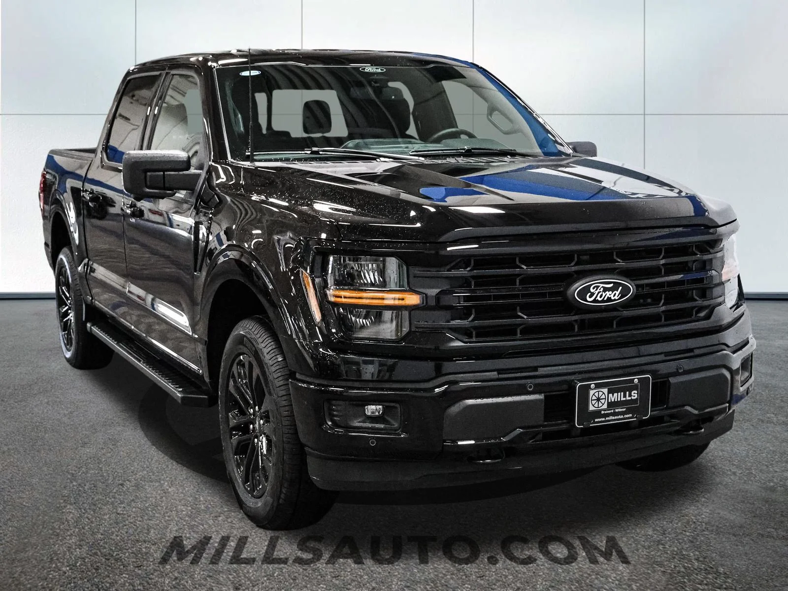 Used 2026 Agate Black Metallic Ford XLT image 11