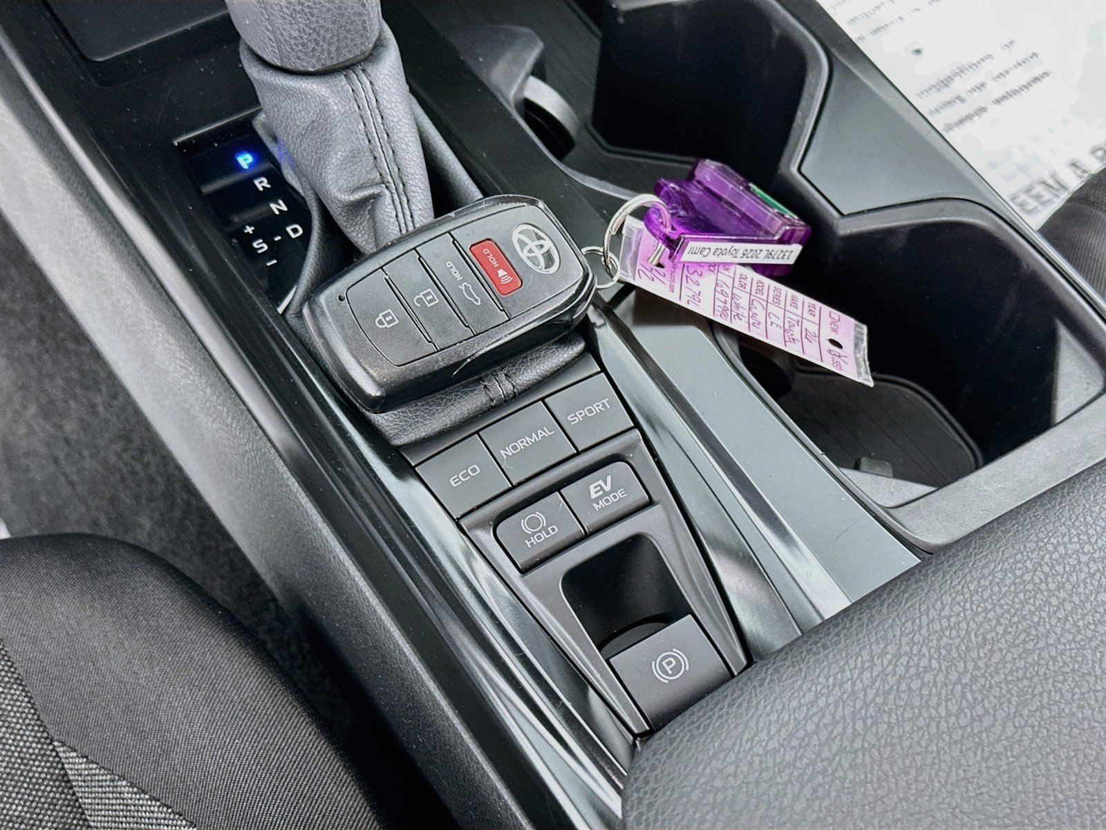 2026 Toyota Camry LE - Photo 21