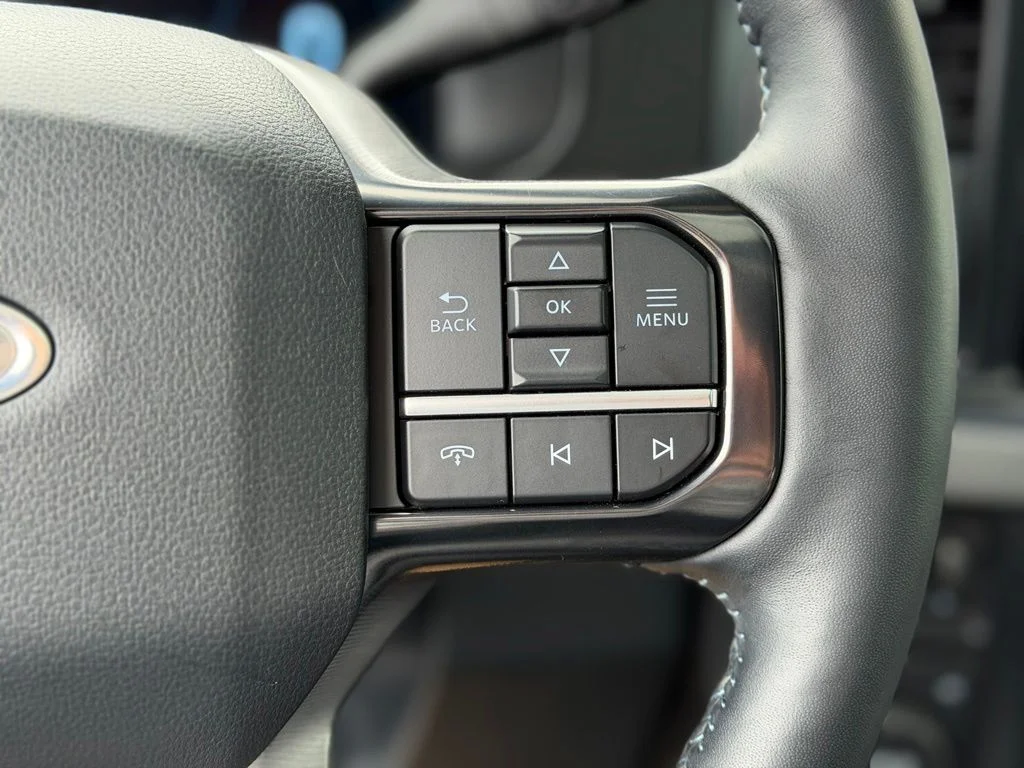 Used 2025 White Ford Platinum image 19