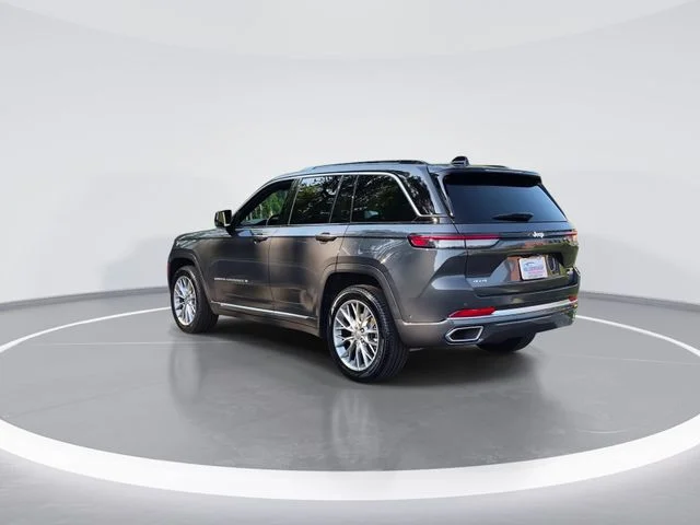 Used 2025 Gray Jeep Summit image 6