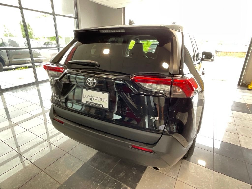 Used 2020 Black Toyota LE image 5