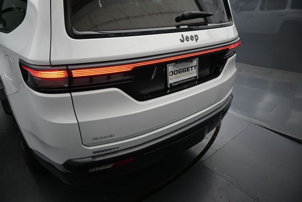 New 2026 Bright White Clear-Coat Exterior Paint Jeep 85th Anniversary image 13