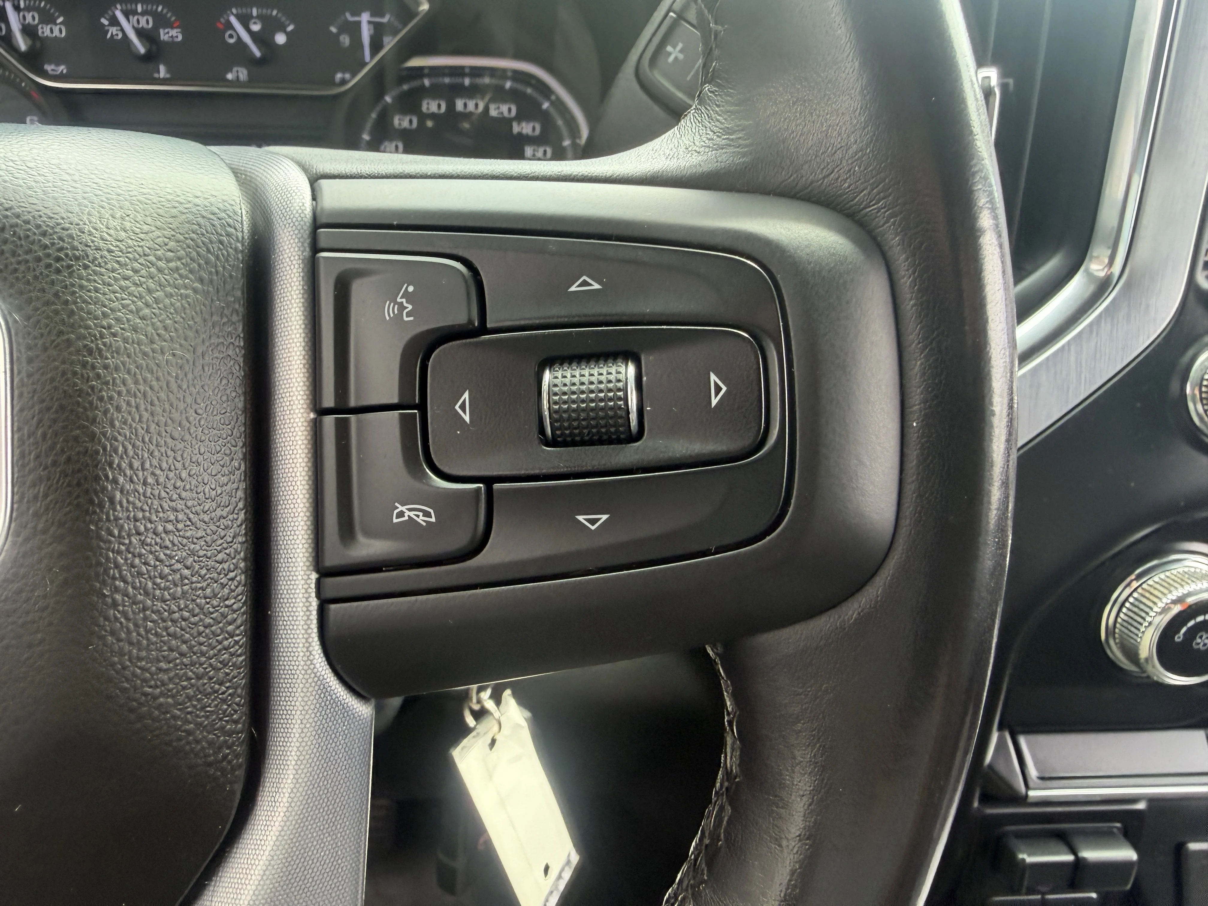 Used 2020 Dark Sky Metallic GMC SLE image 32