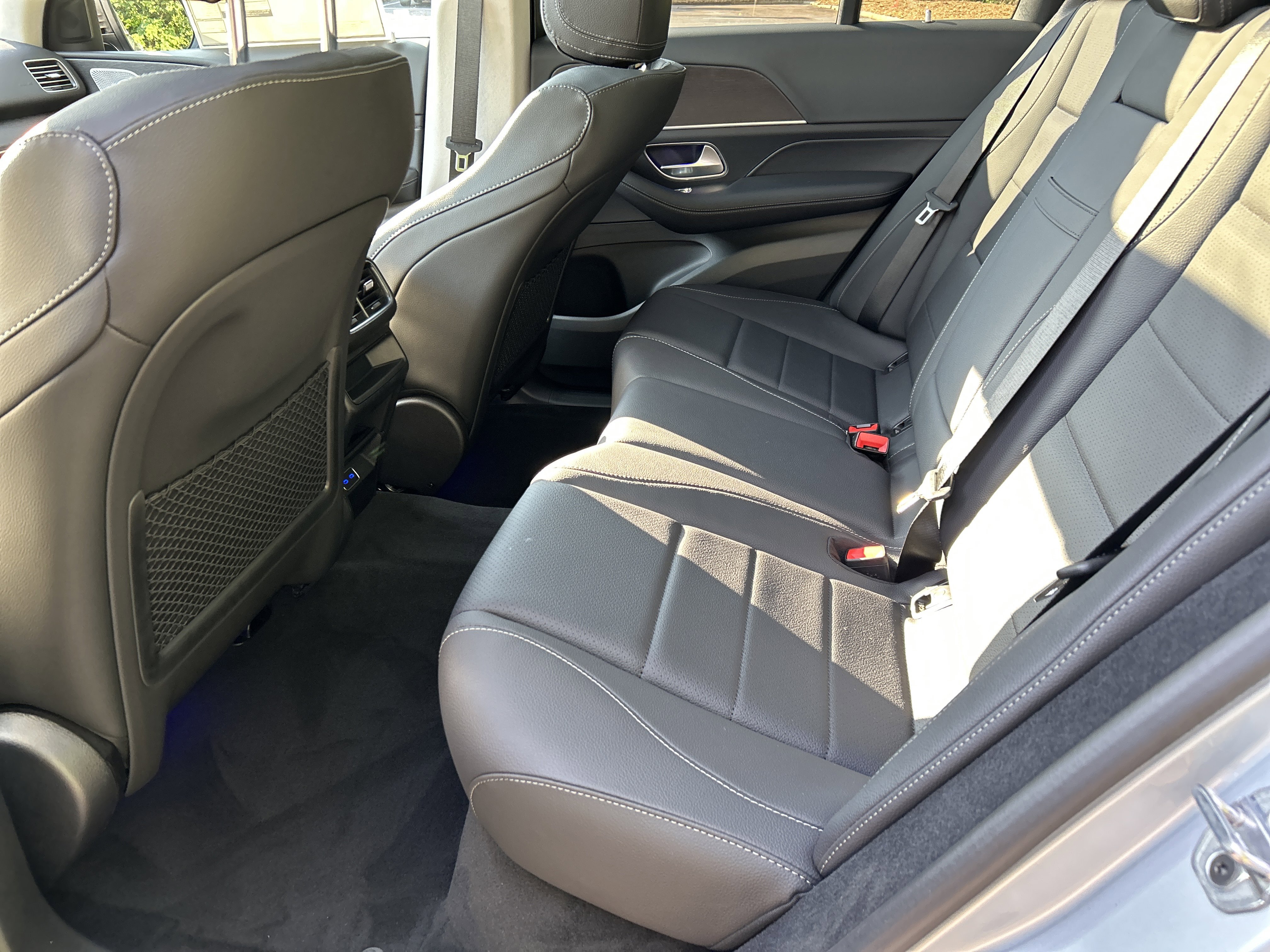 New 2026 Cirrus Silver Metallic Mercedes-Benz GLE 450 4MATIC® SUV image 36