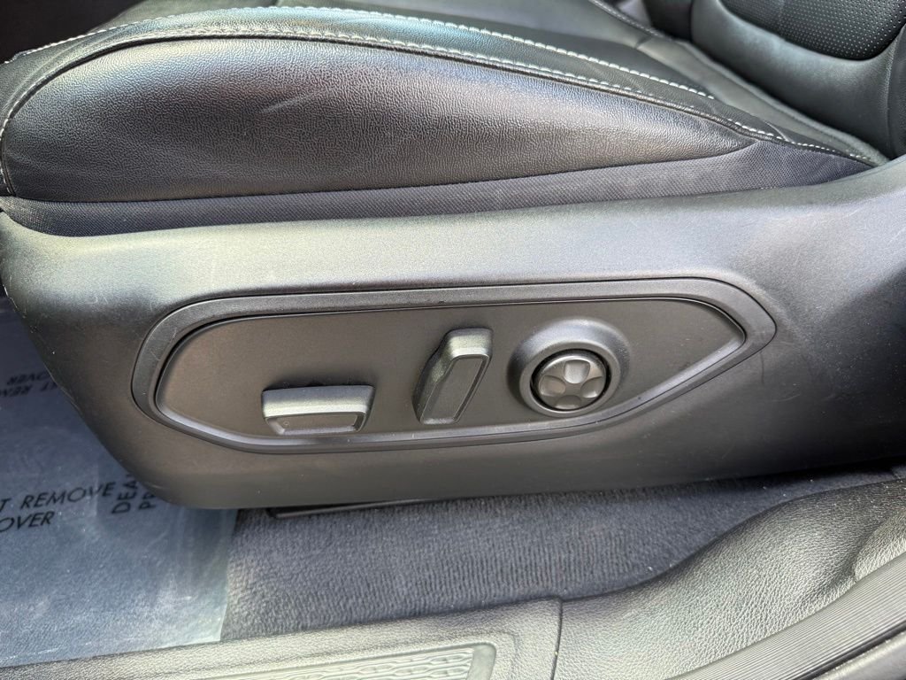 Used 2023 Black Jeep Limited image 8