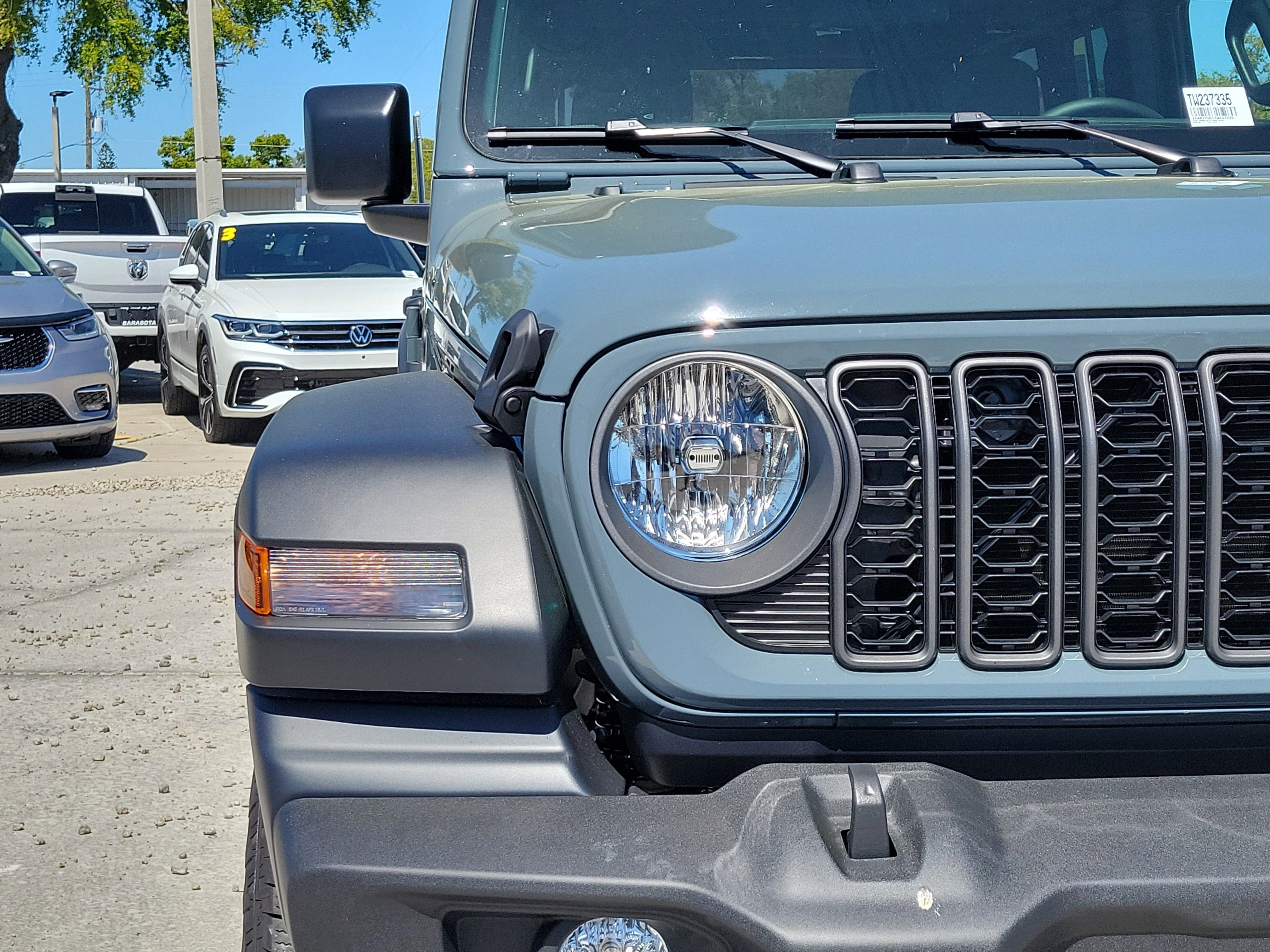 New 2026 Anvil Clear-Coat Exterior Paint Jeep Sport image 7