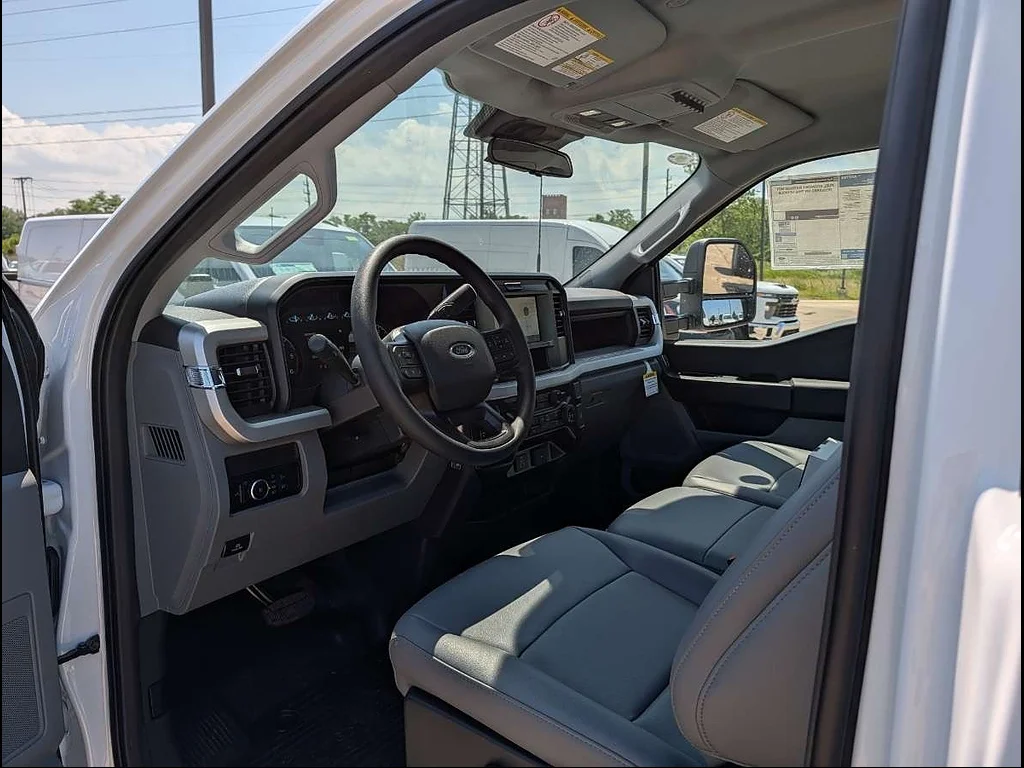 New 2026 Oxford White Ford F-600® XL image 5
