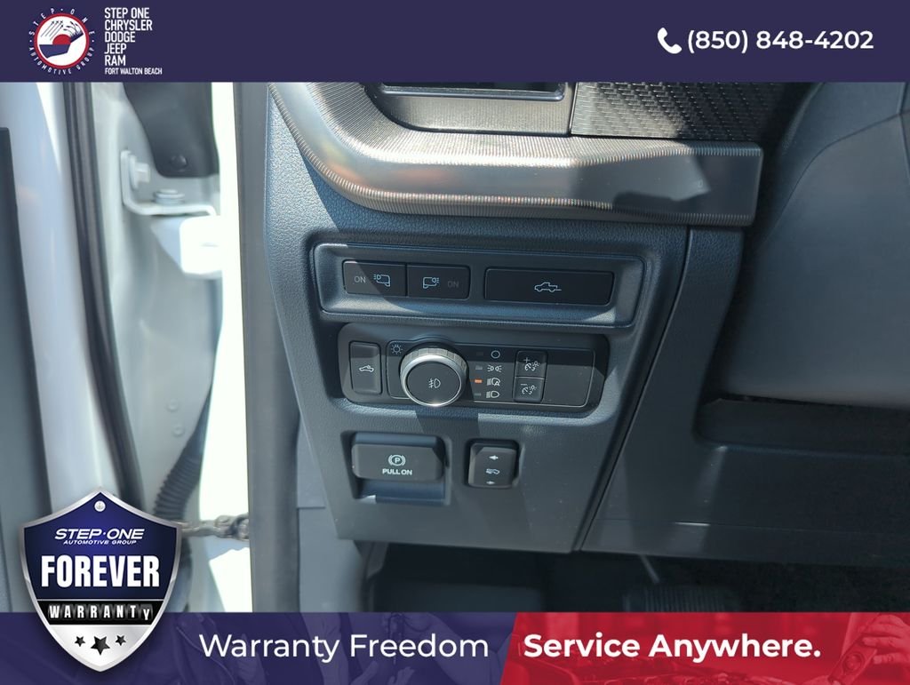 Used 2022 White Ford Raptor image 19