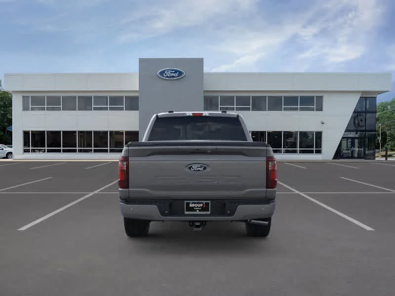 New 2026 Carbonized Gray Metallic Ford XLT image 5