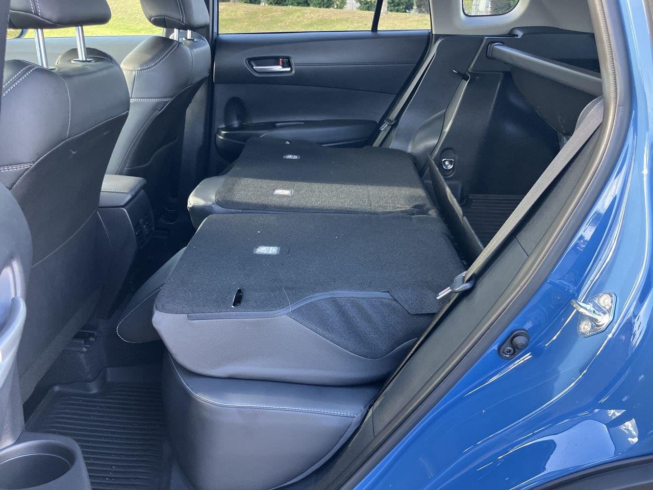 Used 2026 Blue (Cavalry Blue) Toyota XLE image 24