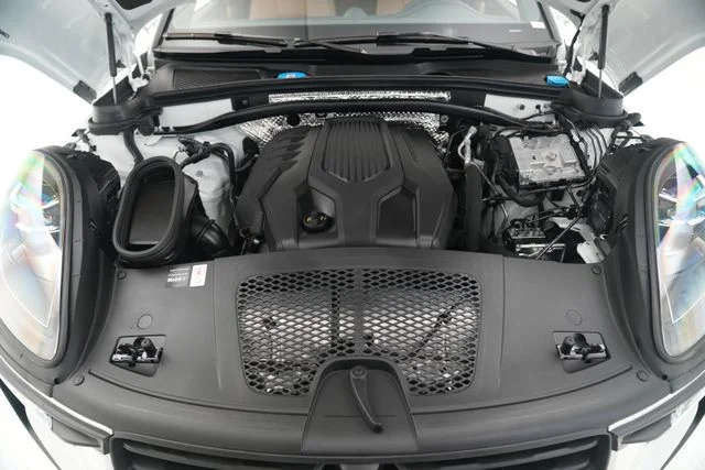 Certified Used 2026  Porsche  image 5
