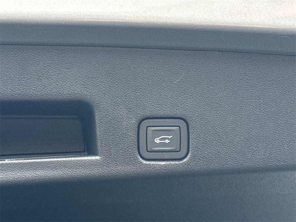 2026 GMC ACADIA - Image 34