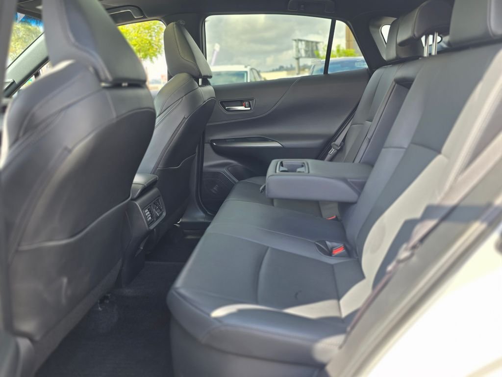 2024 Toyota Venza XLE - Photo 17