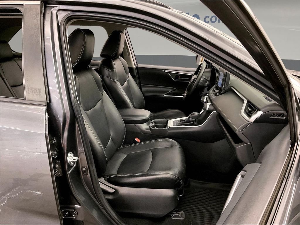 Used 2020 Gray Toyota LE image 10