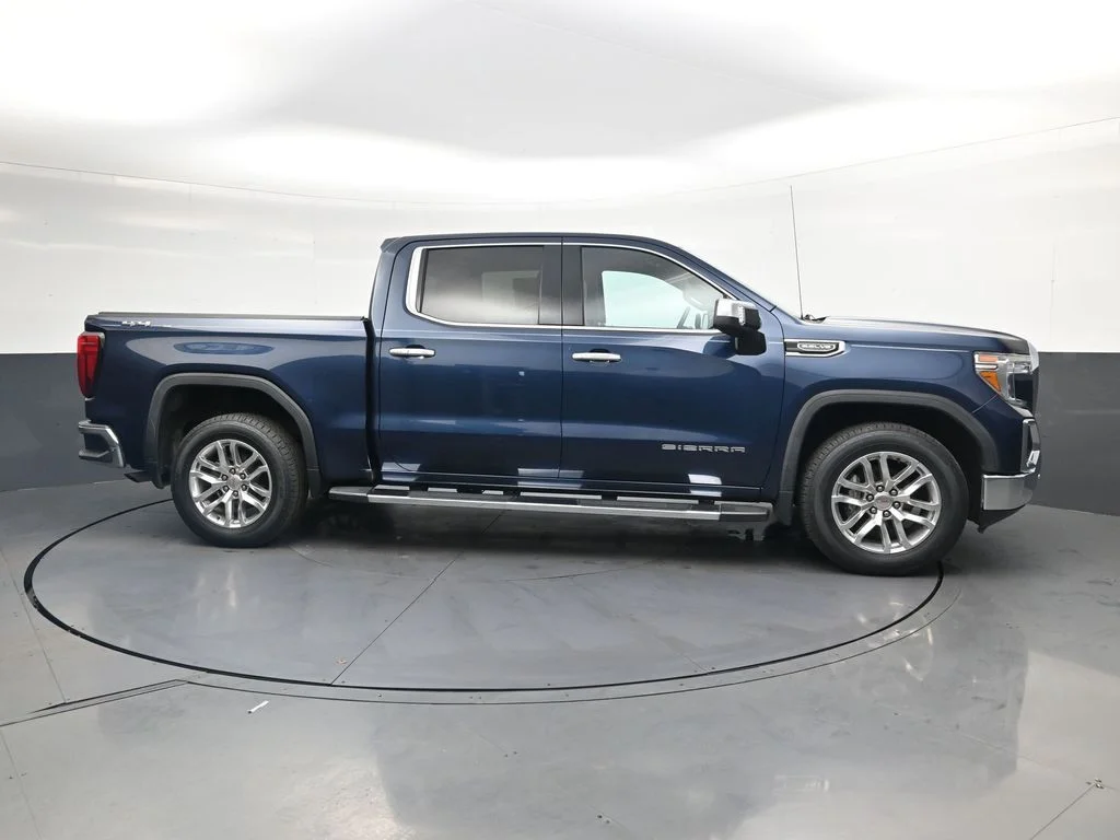 Used 2020 Blue GMC SLT image 4