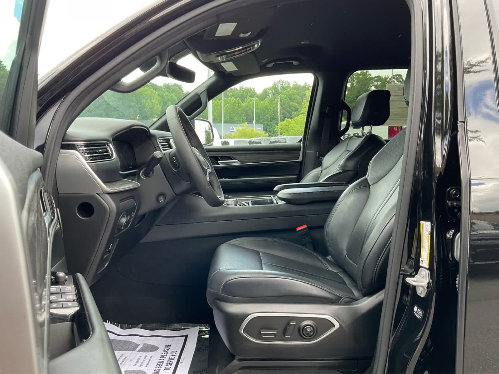 Used 2024 Diamond Black Crystal Pearlcoat Jeep Series II image 12