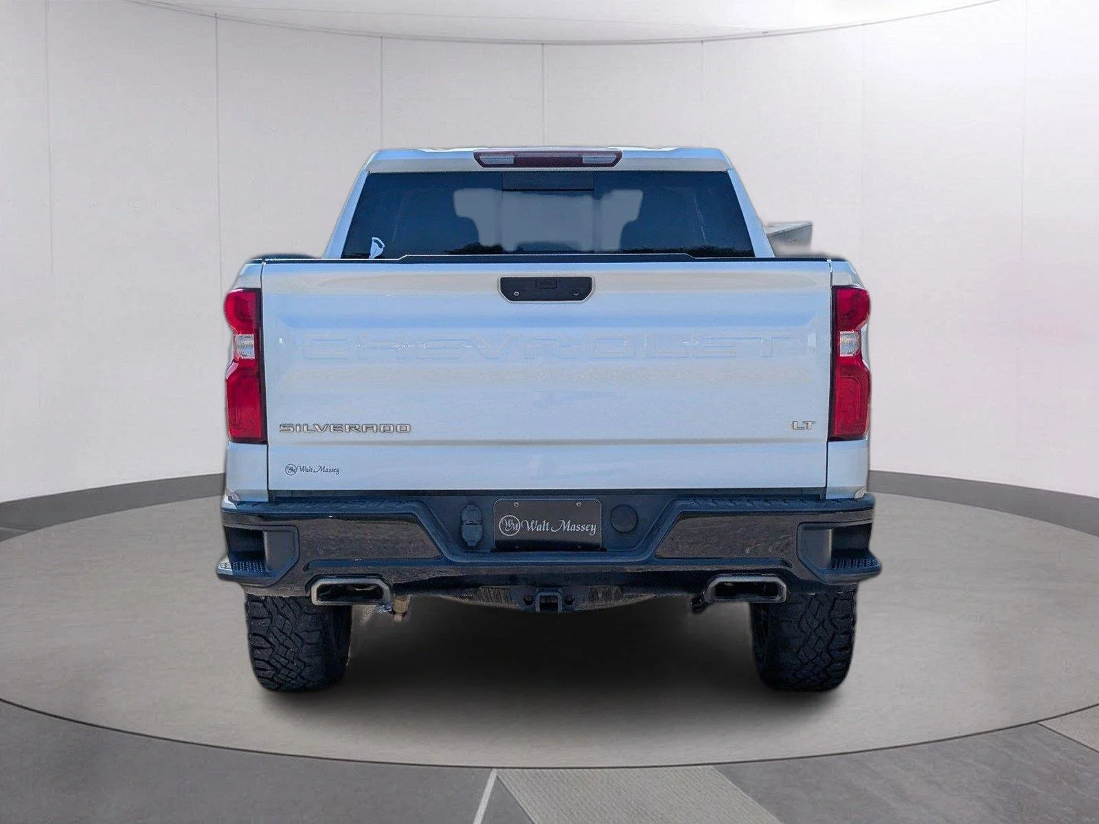Used 2020 SUMMIT WHITE Chevrolet LT Trail Boss image 4
