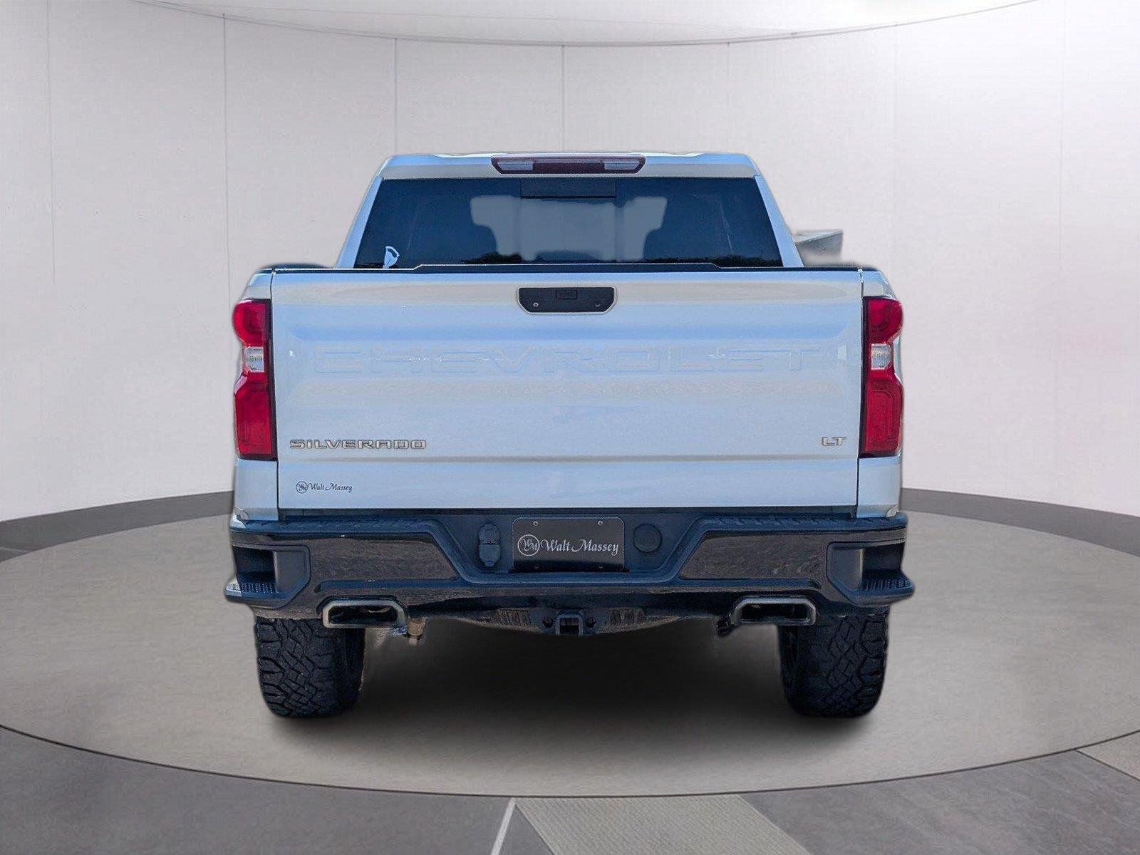 Used 2020 SUMMIT WHITE Chevrolet LT Trail Boss image 4