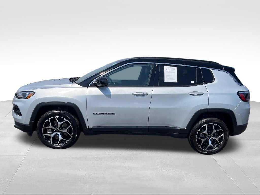 Used 2025 Silver Jeep Limited image 2