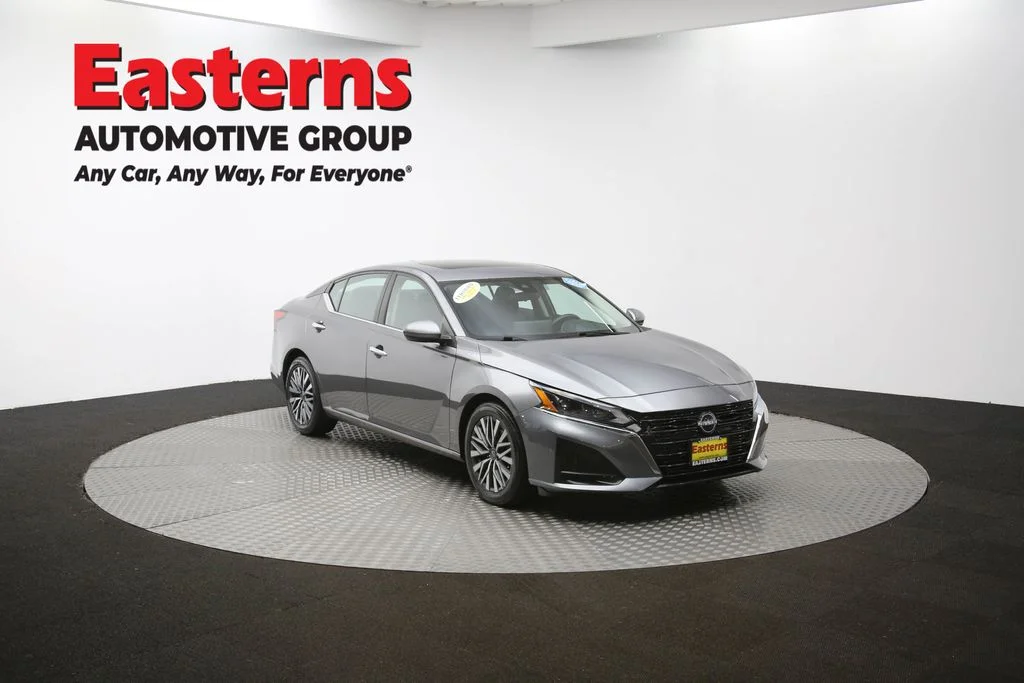 Used 2023 Gray Nissan 2.5 SV image 49
