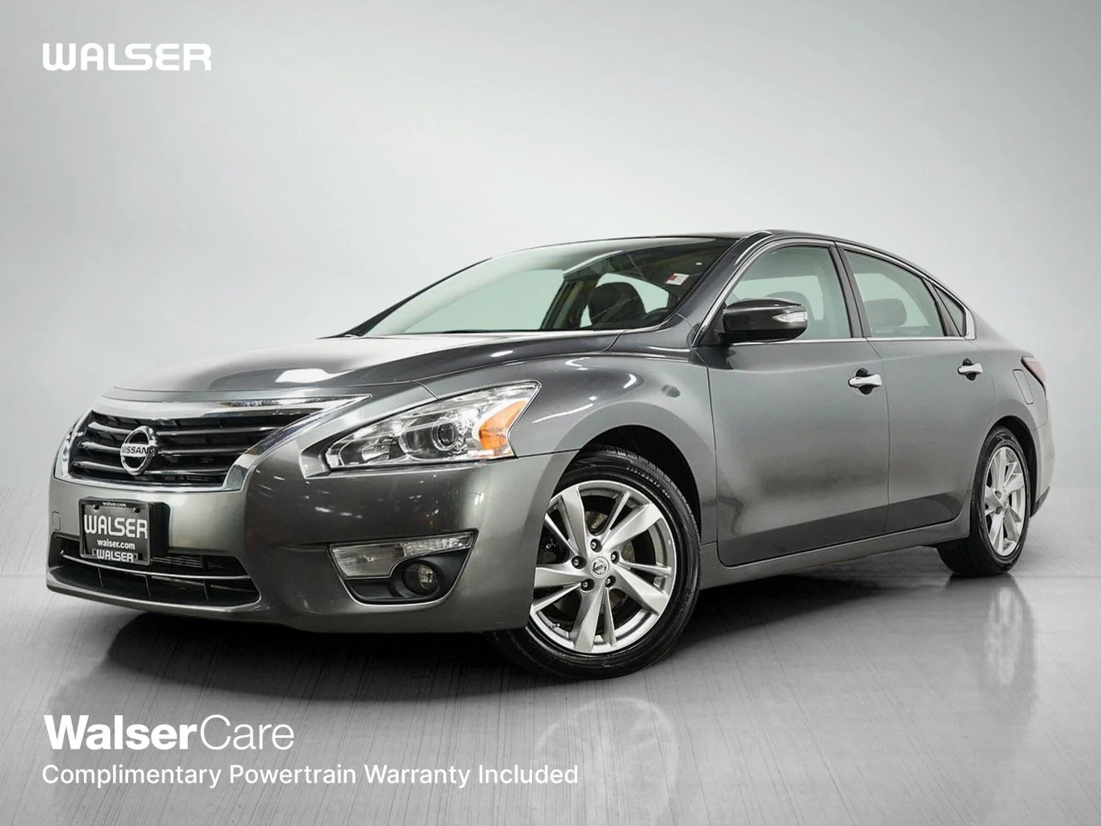 Used 2015 Gun Metallic Nissan 2.5 image 1